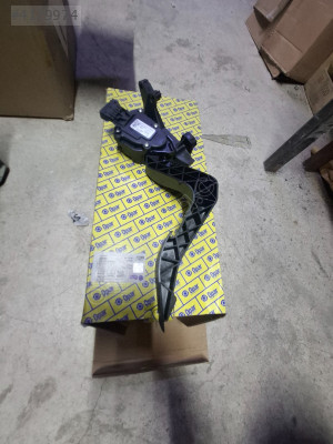 Egea 16 gaz pedali 52025707
