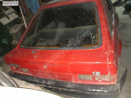 FORD ESCORT. CL.ARKA BAGAJ KAPAK