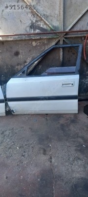 Mazda 323 hatcback sol ön kapı