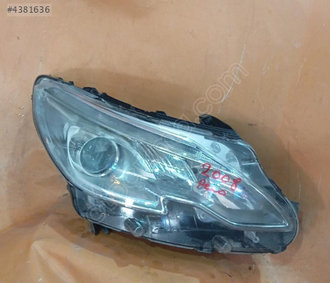 peugeot 208 mercekli sağ far