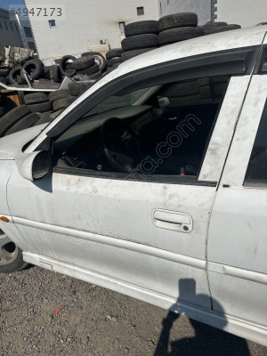 Opel vectra b kasa sol ön kapı