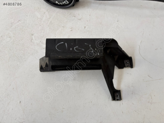 RENAULT CLİO 3 SAĞ KAPI CAM DİREĞİ