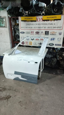 2013-2015 FİAT 500 L SOL ÖN KAPI