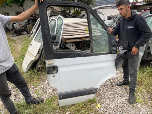 RENAULT MASTER SAĞ ÖN KAPI KELEBEK CAMI ORJİNAL 1998-2008