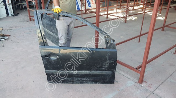Volkswagen Polo 2004-07 Sağ Ön Kapı