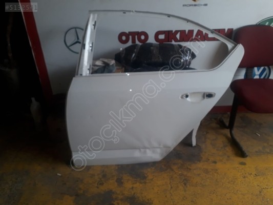2015 SKODA OCTAVİA SOL ARKA KAPI