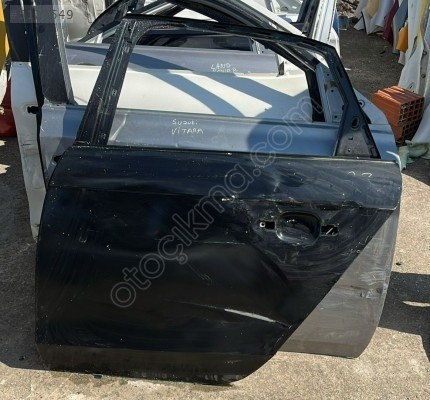 AUDİ A3 SOL ARKA KAPI