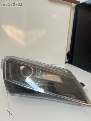 SKODA SÜPER B  SAĞ FAR