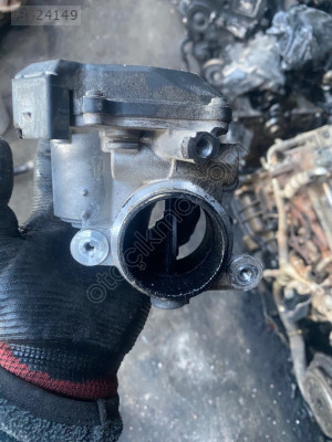 Skoda Superb Gaz Kelebeği