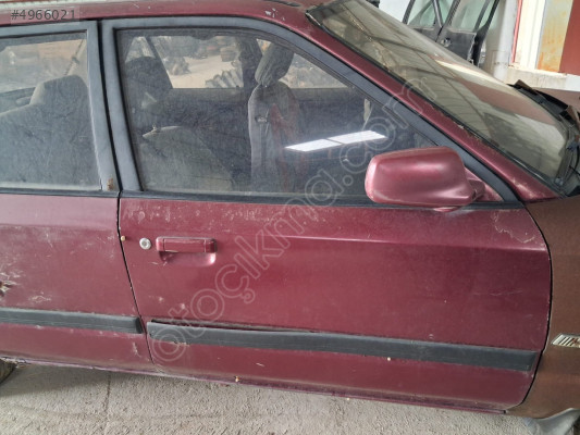 Mazda 323 Sedan Sağ Ön Kapı