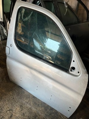 PEUGEOT PARTNER SAĞ ÖN KAPI DOLU