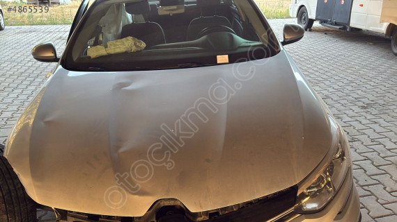 2023 Renault MEGANE ÖN KAPUT