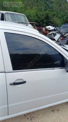 2005 skoda fabia sağ ön kapi cami