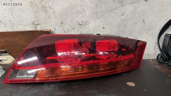 AUDİ TT SAĞ STOP 8J0945096C