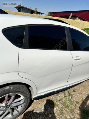 2011 SEAT LEON SAĞ ARKA KAPI