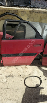 Mazda 323 hb sol arka kapı