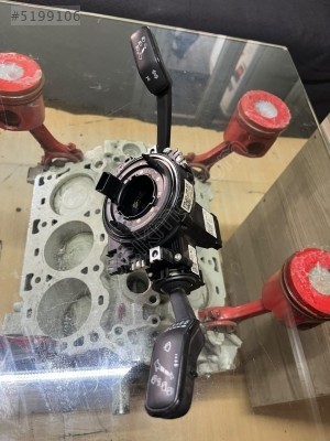 SKODA KAROQ SİNYAL KOLU