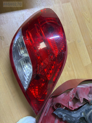 Peugeot 207 makyajlı kasa sol stop