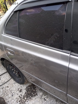 HYUNDAİ ACCENT ADMİRE SAĞ ARKA KAPI ORJINAL ÇIKMA