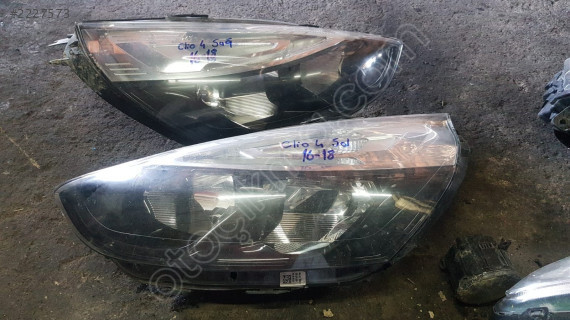 Renault Clio 4 Orjinal Sağ Far çıkma