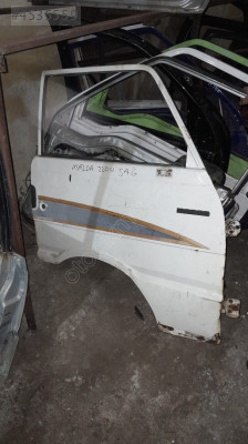 Mazda E2200 sağ ön kapı