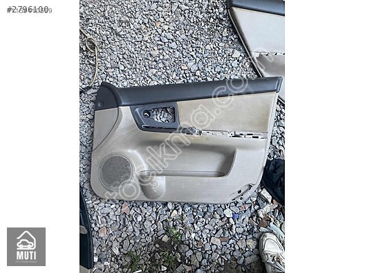 Kia Cerato Ön sağ Kapı Döşemesi 82302-2F010