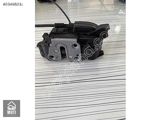 Renault Clio 3 Sağ 300125-F Kapı Kilit