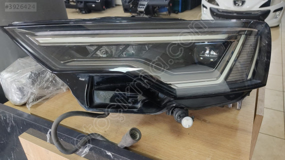 AUDİ A6 3.0 C8 SOL FAR