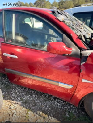 Renault Megane iki sağ ön kapı