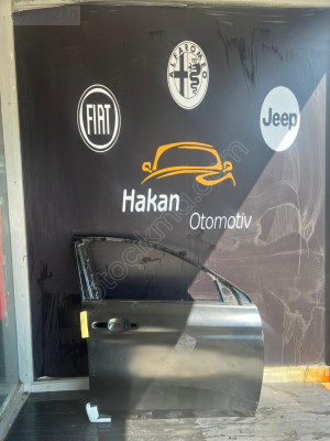 FİAT EGEA SAĞ ÖN KAPI SIFIR ORJİNAL UFAK GAMZELERİ VAR