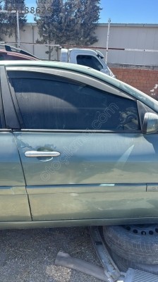 Renault megane 2 sağ ön kapı araçtan sökme