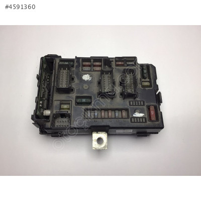 Citroen C5 1.8 Sigorta Body Beyni