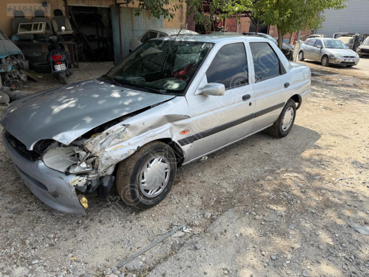 Ford escort Bagaj kapağı