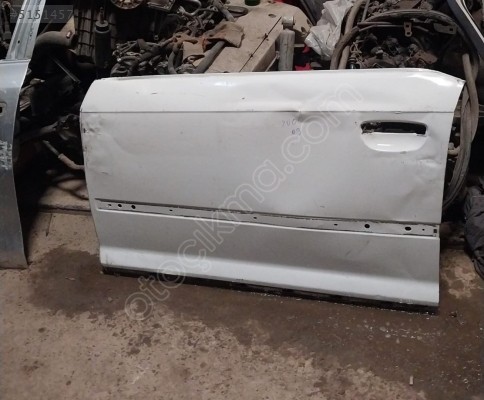 06-13 orj çıkma audi a3 sol ön kapı