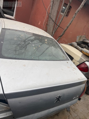 Peugeot 407 bagaj kapağı