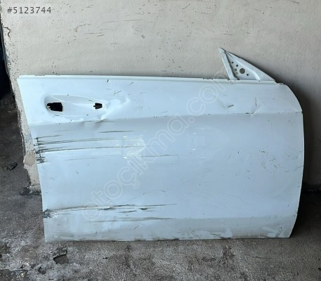 MERCEDES A117 SAĞ ÖN KAPI