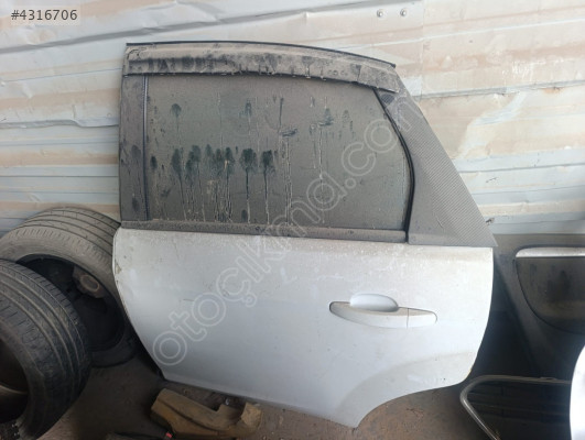Ford focus 2.5 sol arka kapı dolu
