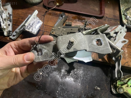 FİAT UNO MOTOR KAPUTU MENTEŞESİ ORJİNAL ÇIKMA TEMİZ