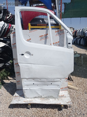 MERCEDES SPRİNTER SAĞ ÖN KAPI ÇIKMA BOŞ ORJİNAL
