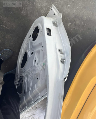 RENAULT CLİO 4 SAĞ ARKA KAPI ORJİNAL EYUPCAN OTO'DA