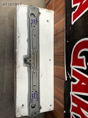 Toyota Corolla Ön Panel Alt Sacı