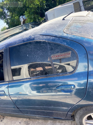 nissan primera sol arka kapı