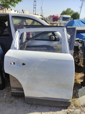 Togg t10 sağ arka kapı