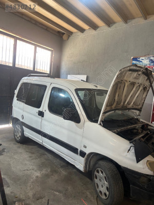 Peugeot partner sağ sürgülü kapı