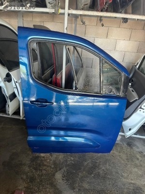 OPEL COMBO SAĞ ÖN KAPI