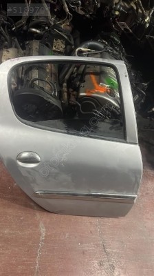 PEUGEOT 206 sağ arka kapı çıkma orijinal