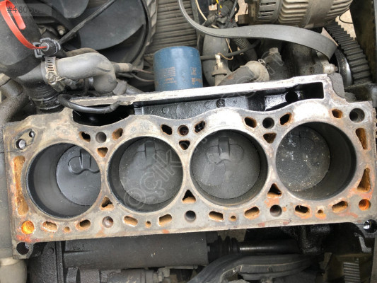 Renault Express 1.9 D Yarım Motor