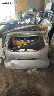 dacıa duster bagaj kapağı