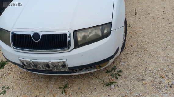 2005 skoda fabia sol far