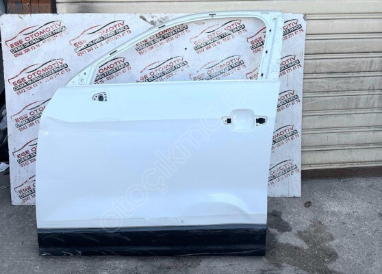 AUDİ Q2 BEYAZ SOL ÖN KAPI ORJINAL GÖÇÜKLÜK